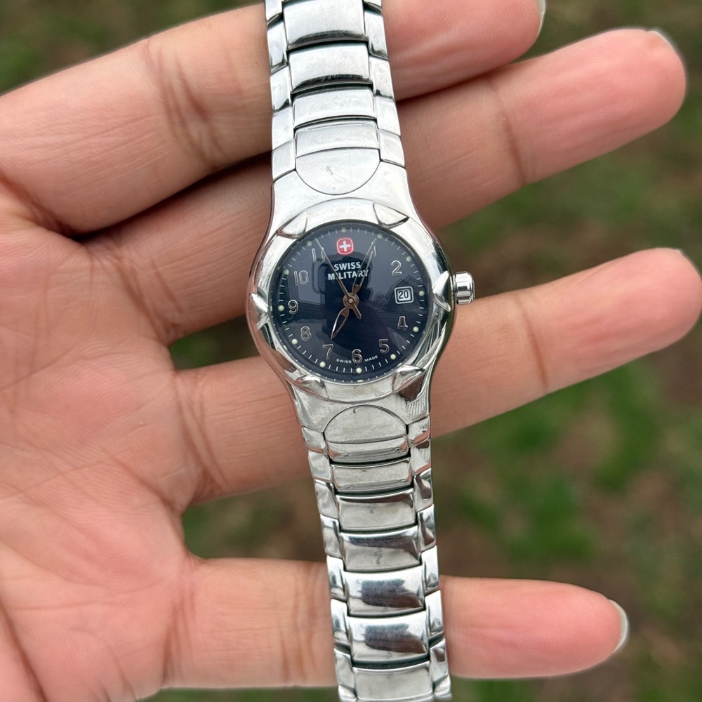 Swiss military Vintage 90’s Blue Day Dial Swiss Made  Ladies Watch Classy Sporty